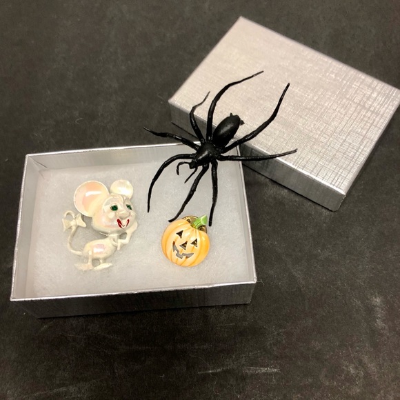 60's ENAMEL MOUSE & ENAMEL JACK‘O LANTERN BROOCHES - Picture 12 of 12